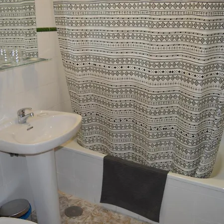 מלון Dona Carmen *