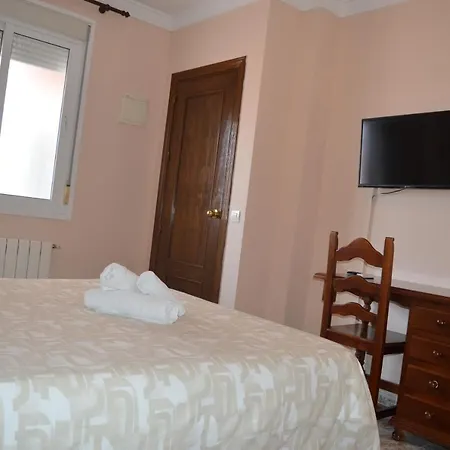 מלון Dona Carmen *